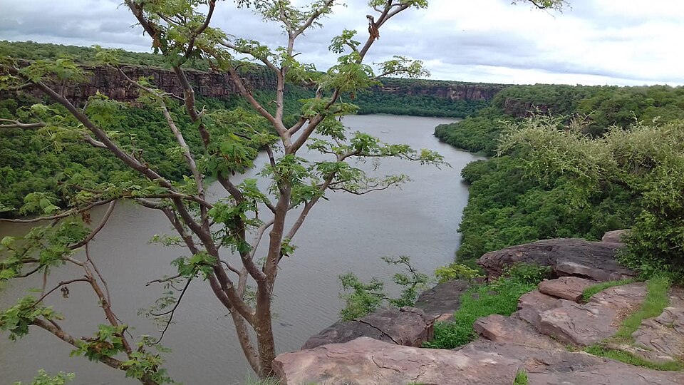 Chambal river meander near Garadia Mahadev, Kota